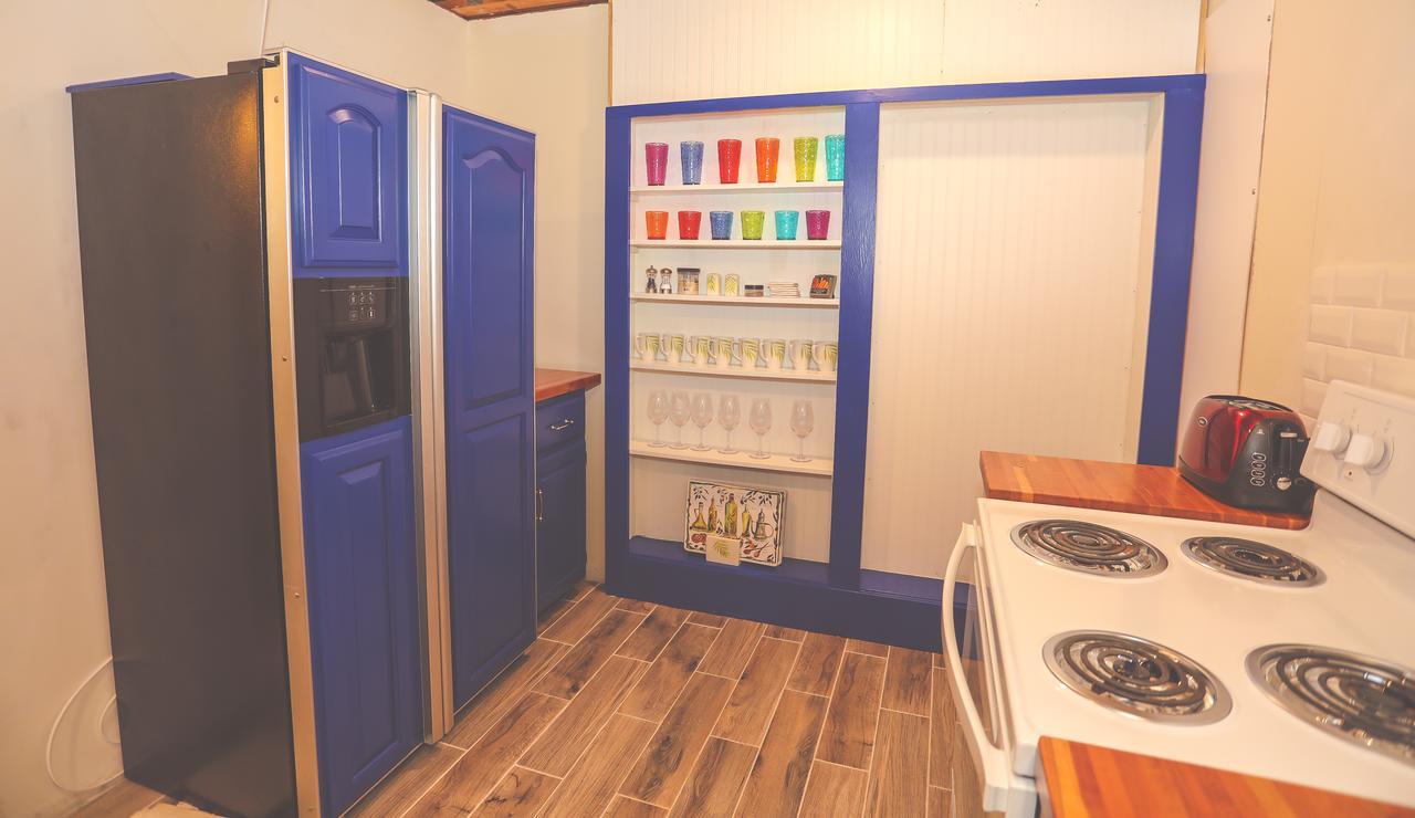 רוג'רס The Lodge At Beaver Lake Bed And Breakfast מראה חיצוני תמונה