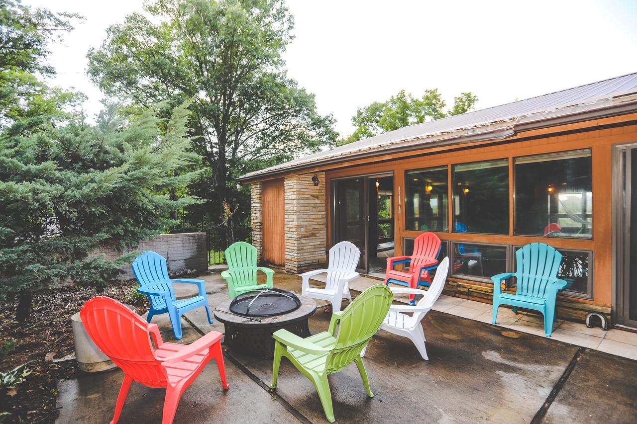 רוג'רס The Lodge At Beaver Lake Bed And Breakfast מראה חיצוני תמונה