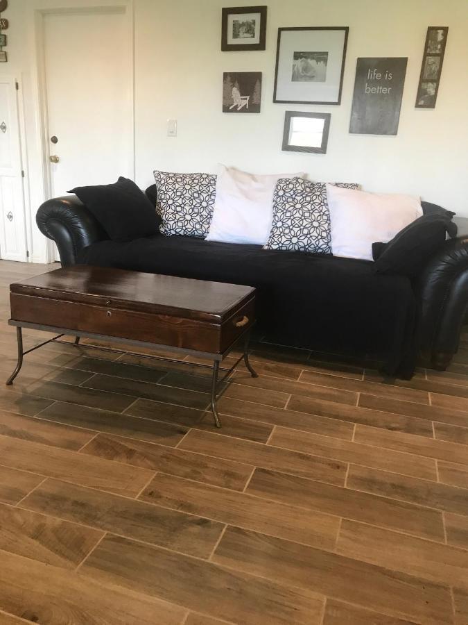 רוג'רס The Lodge At Beaver Lake Bed And Breakfast מראה חיצוני תמונה